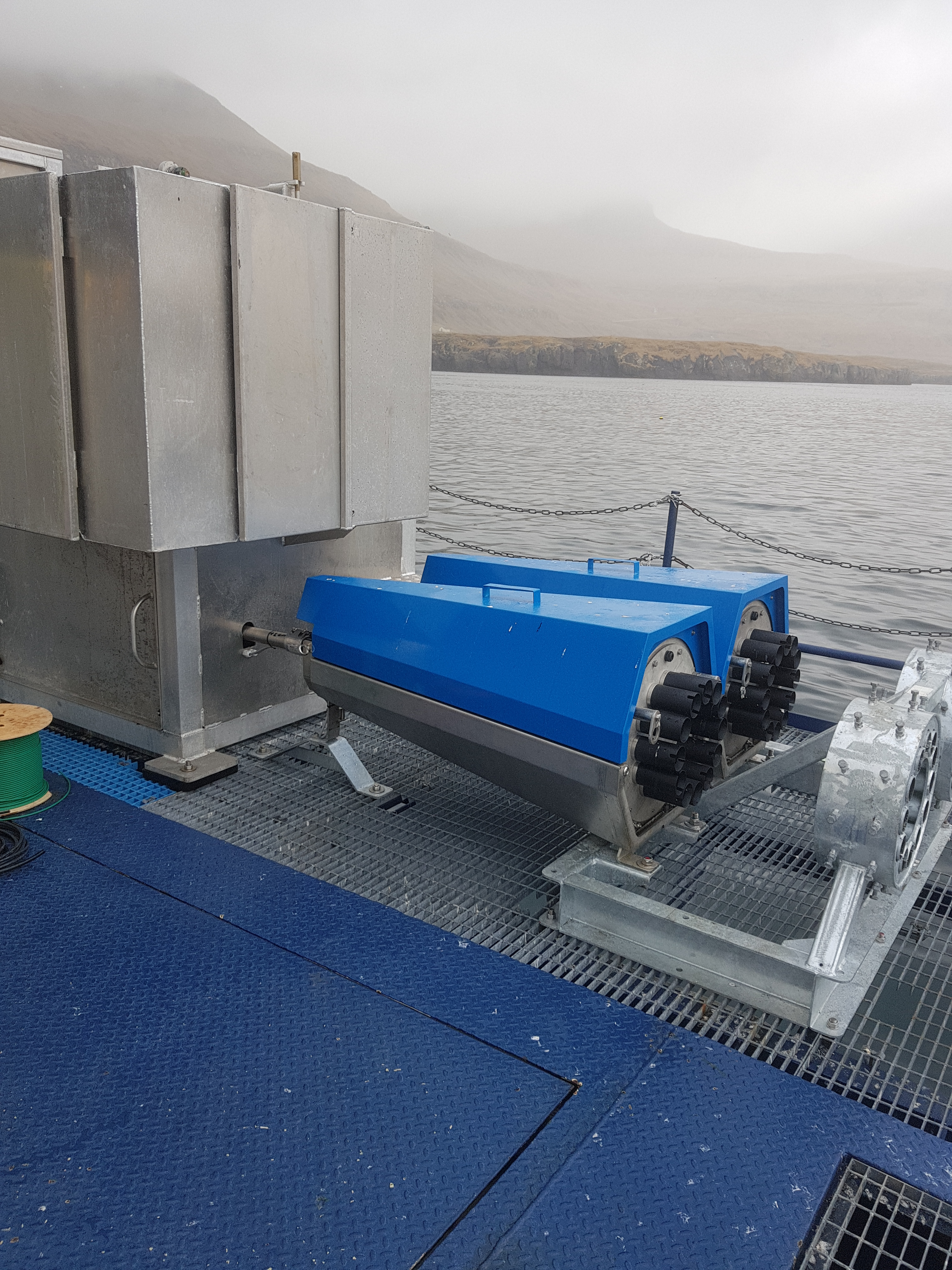 12 hole selector and pipe support